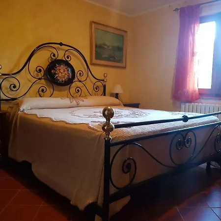 Tenuta Litiano 农家乐 *